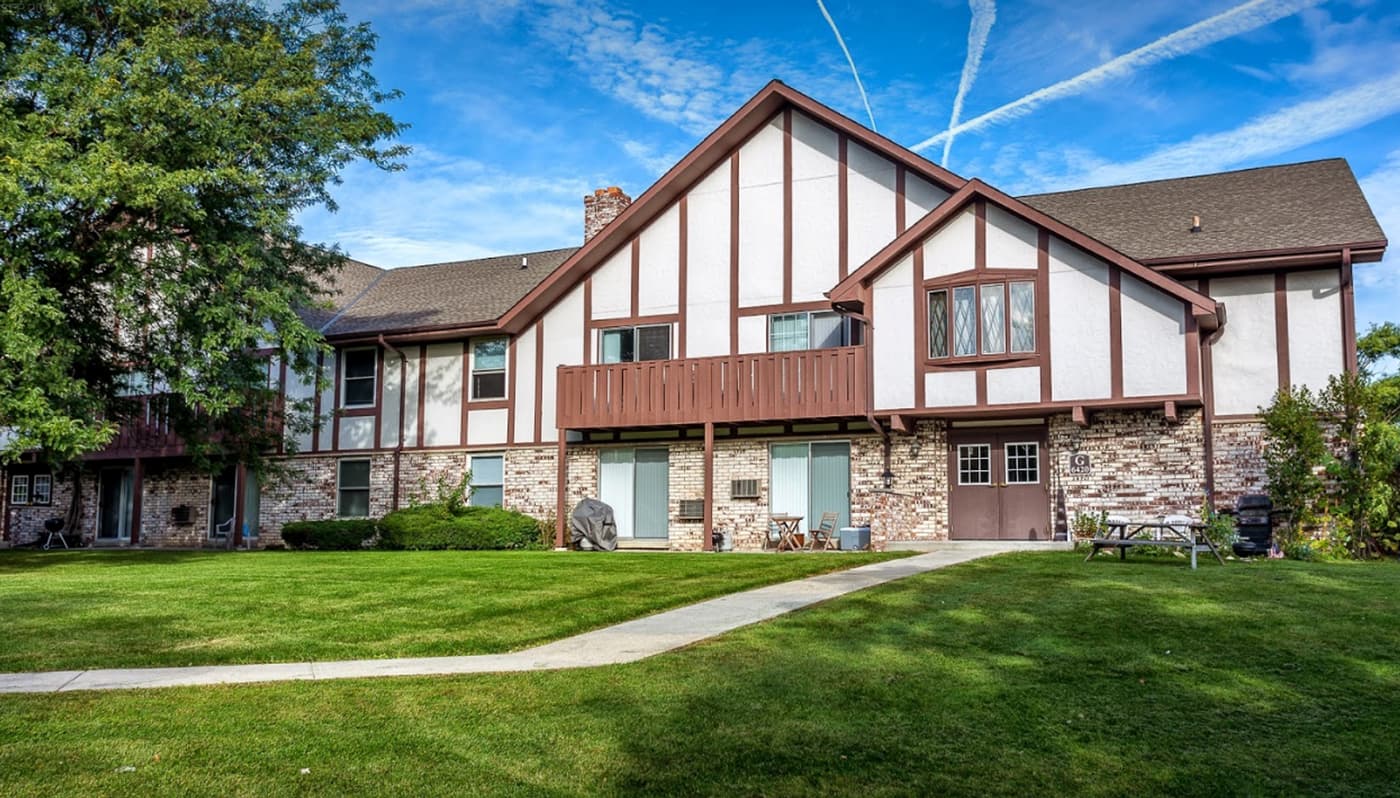 English Meadows Apartment Homes - large.png