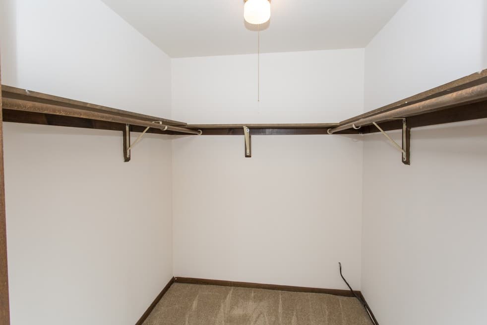 English Meadows Apartment Homes - Apartment - 26