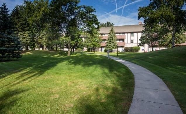 English Meadows Apartment Homes - Apartment - 7