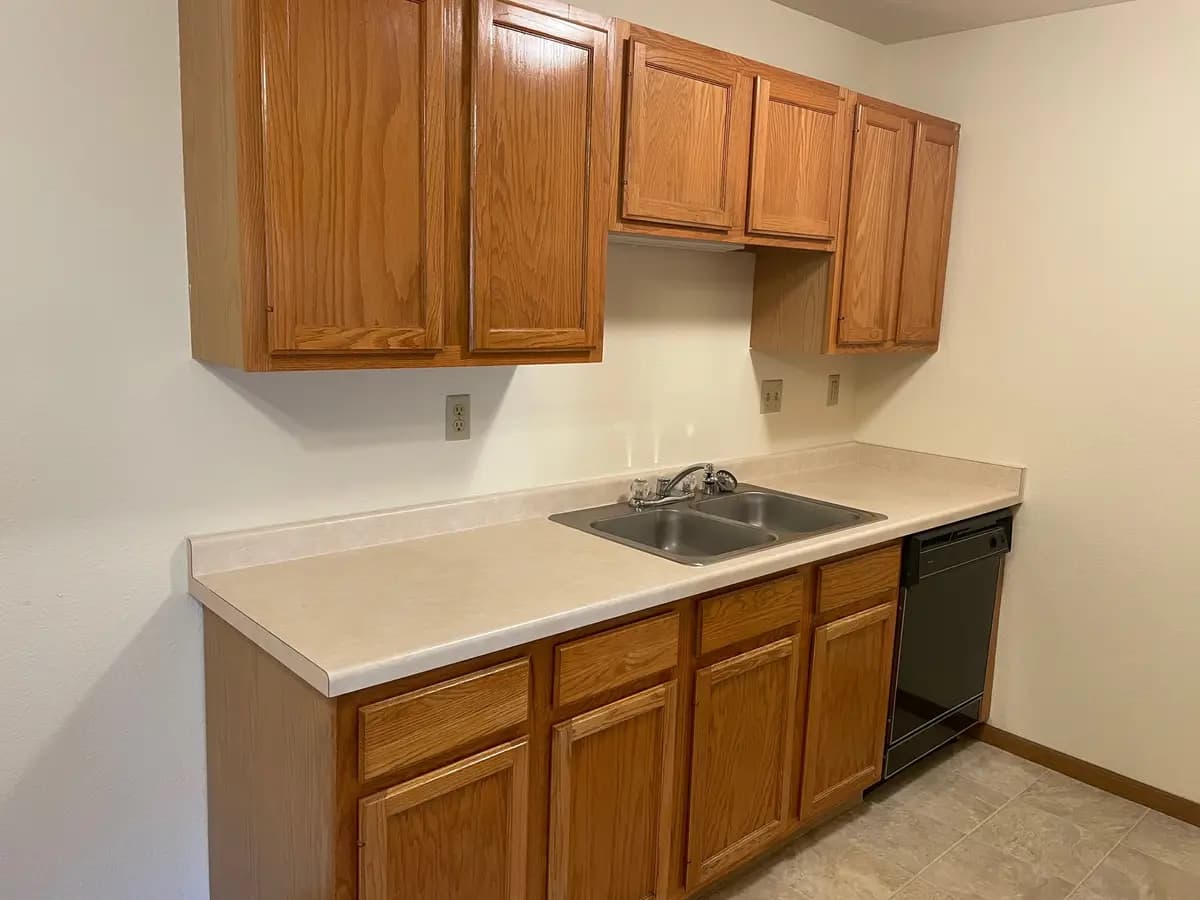 Greenfield Park Apartments - Apartment - 11