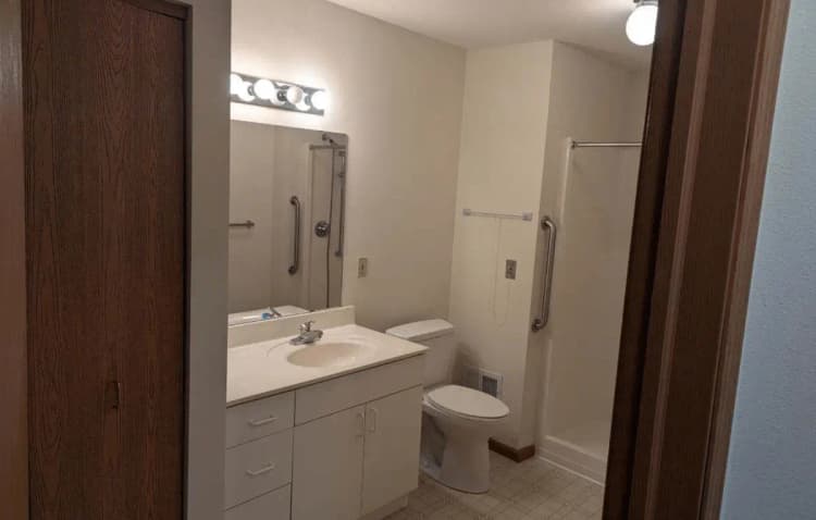 Greenfield apartments for rent - image - PrairieHill_SeniorApartments_35.png