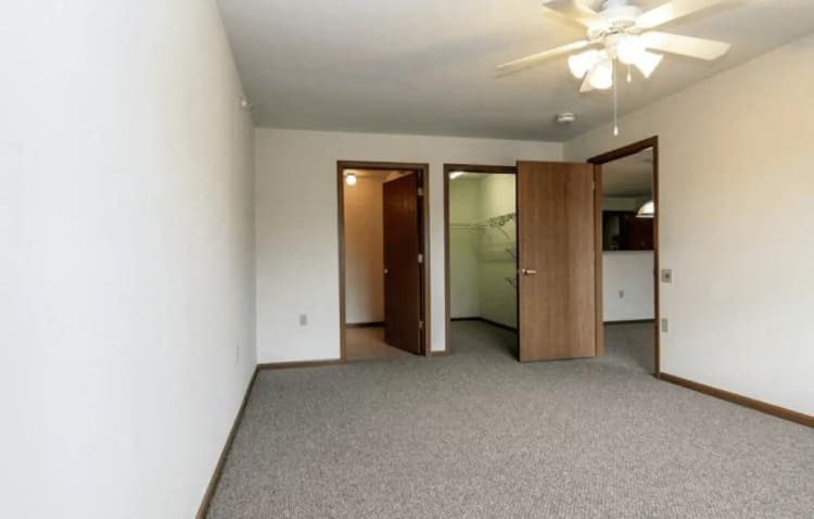 Greenfield apartments for rent - image - PrairieHill_SeniorApartments_64.png