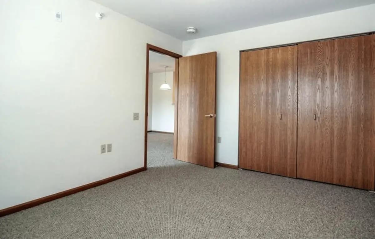 Greenfield apartments for rent - image - PrairieHill_SeniorApartments_65.png