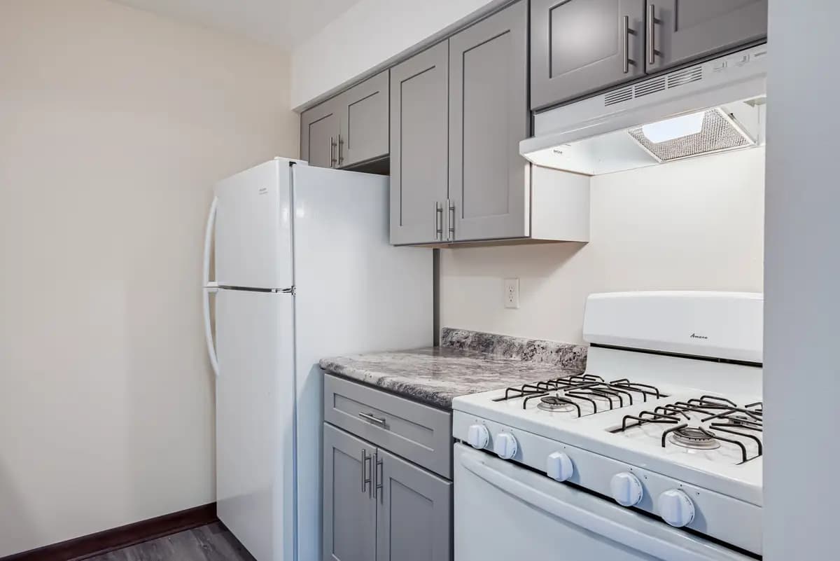 Greenfield apartments for rent - Property image - Loomis Apartments - 2