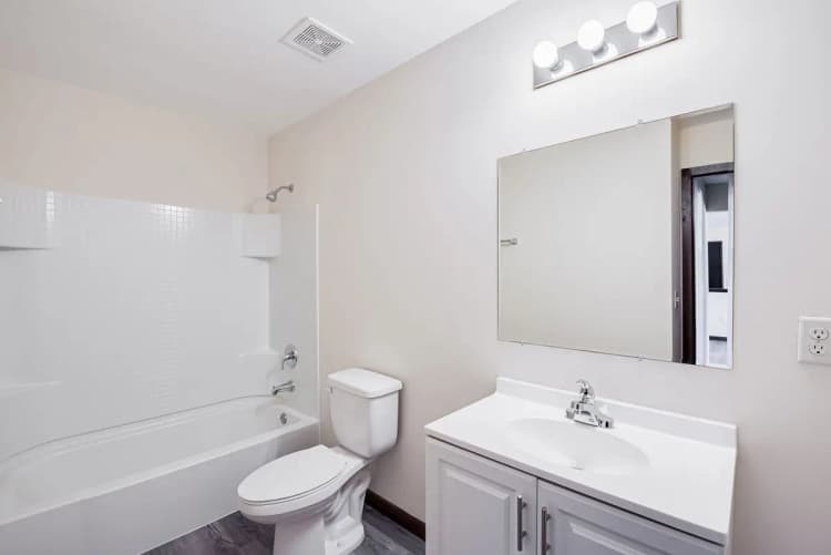 Greenfield apartments for rent - image - 4340-West-Loomis-Full-Size-26.jpg
