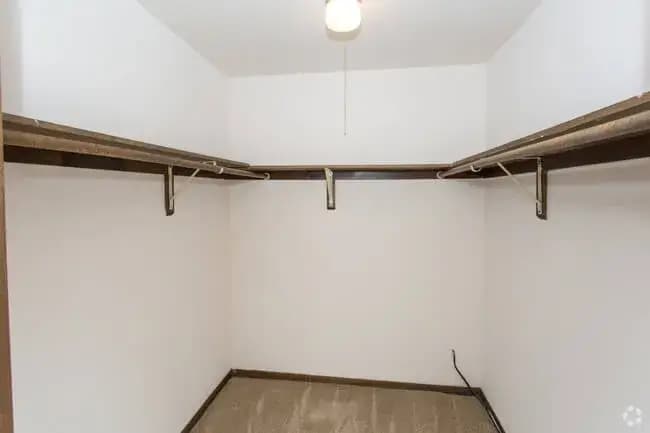 Greenfield apartments for rent - image - english-meadows-interior878201-1920w.webp