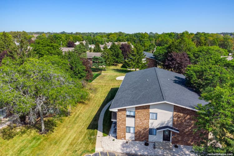 Greenfield apartments for rent - image - large (16).jpg