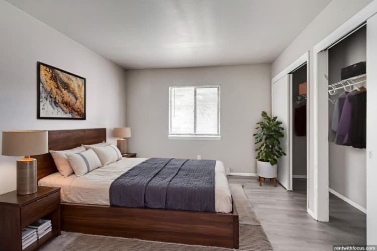 Greenfield apartments for rent - image - large (30).jpg
