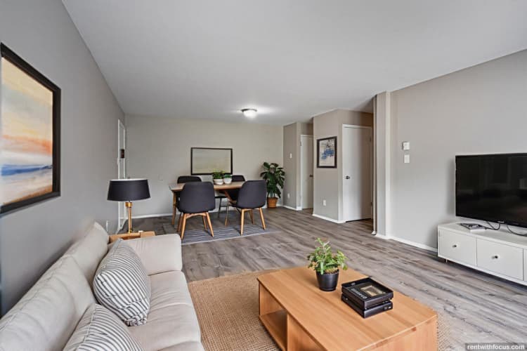 Greenfield apartments for rent - image - large (48).jpg