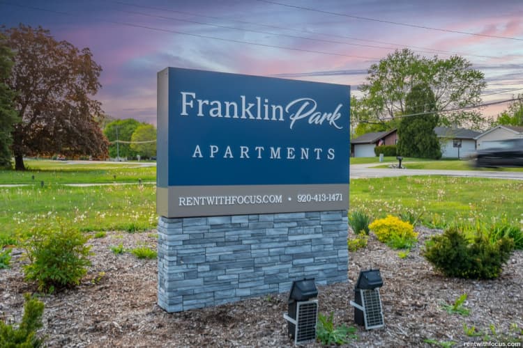 Greenfield apartments for rent - image - large (8).jpg