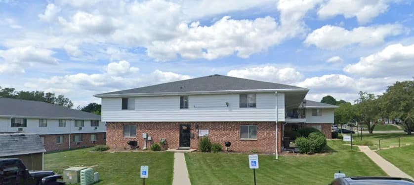 Greenfield apartments for rent - Property image - Howard Garden - 1