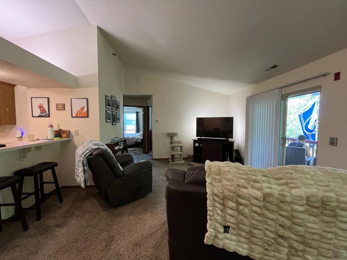 Greenfield apartments for rent - Property image - 10141 W Cold Spring Rd. - 3